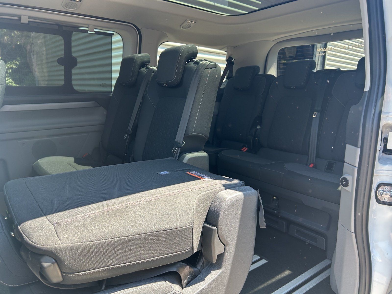 Fahrzeugabbildung Ford Ford Tourneo Custom Autom. AHK GJR Klima 3.Zonen