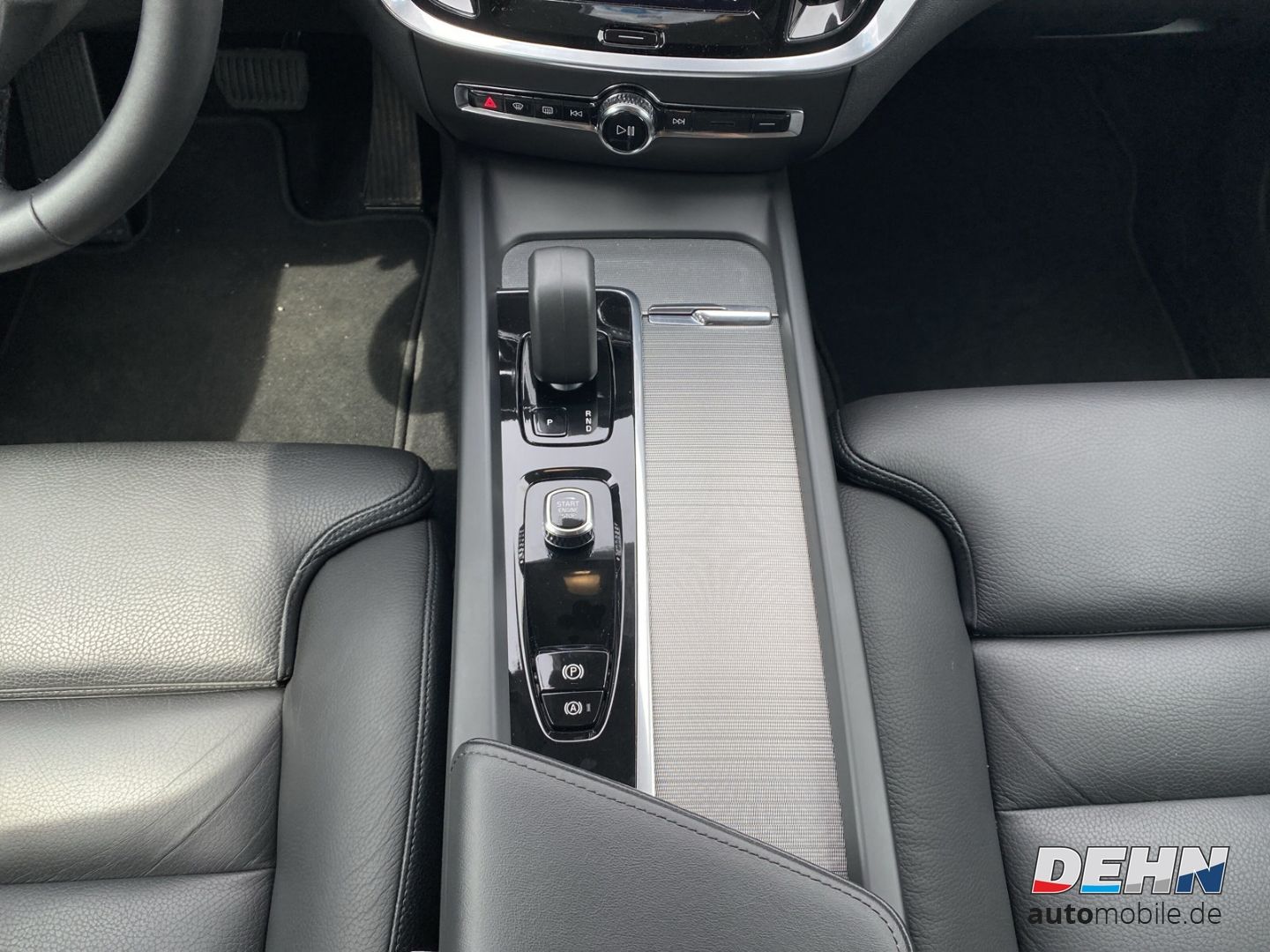 Volvo V60 Kombi B4 Plus Dark Standh. Matrix ACC TWA foto 18