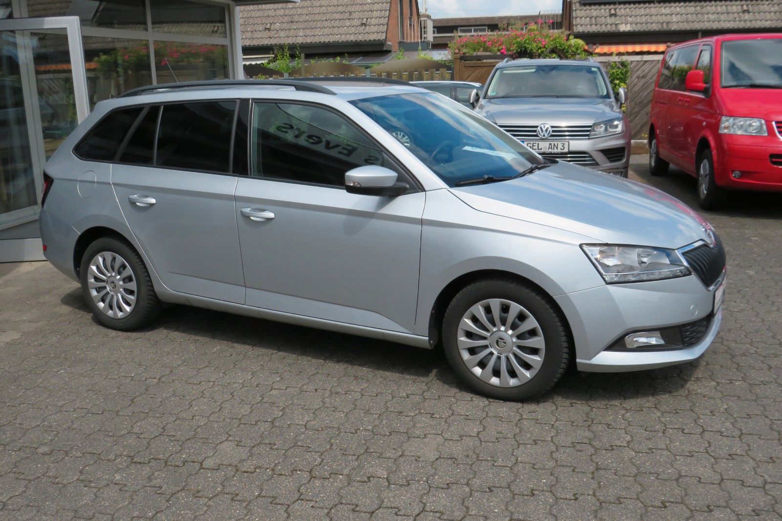 Fahrzeugabbildung SKODA Fabia Combi Ambition NAVI PDC GJ SITZH APP 1.HD