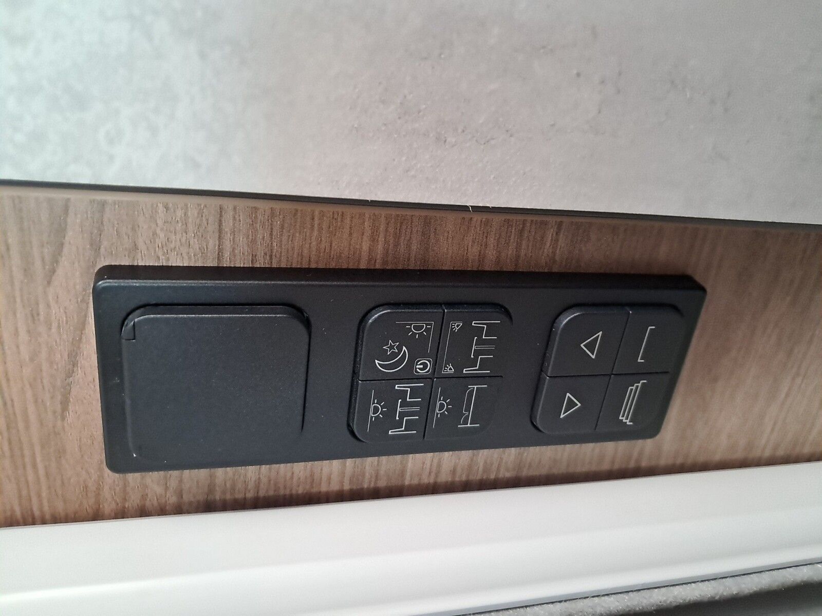 Fahrzeugabbildung Knaus Van i 650 MEG SAT,Dachklima,RK,Markise
