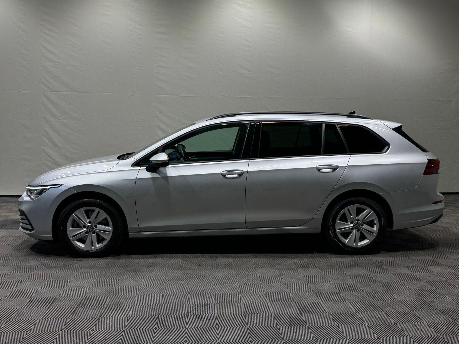 Volkswagen Golf Variant Life 2.0 TDI DSG | LED NAVI DAB ACC