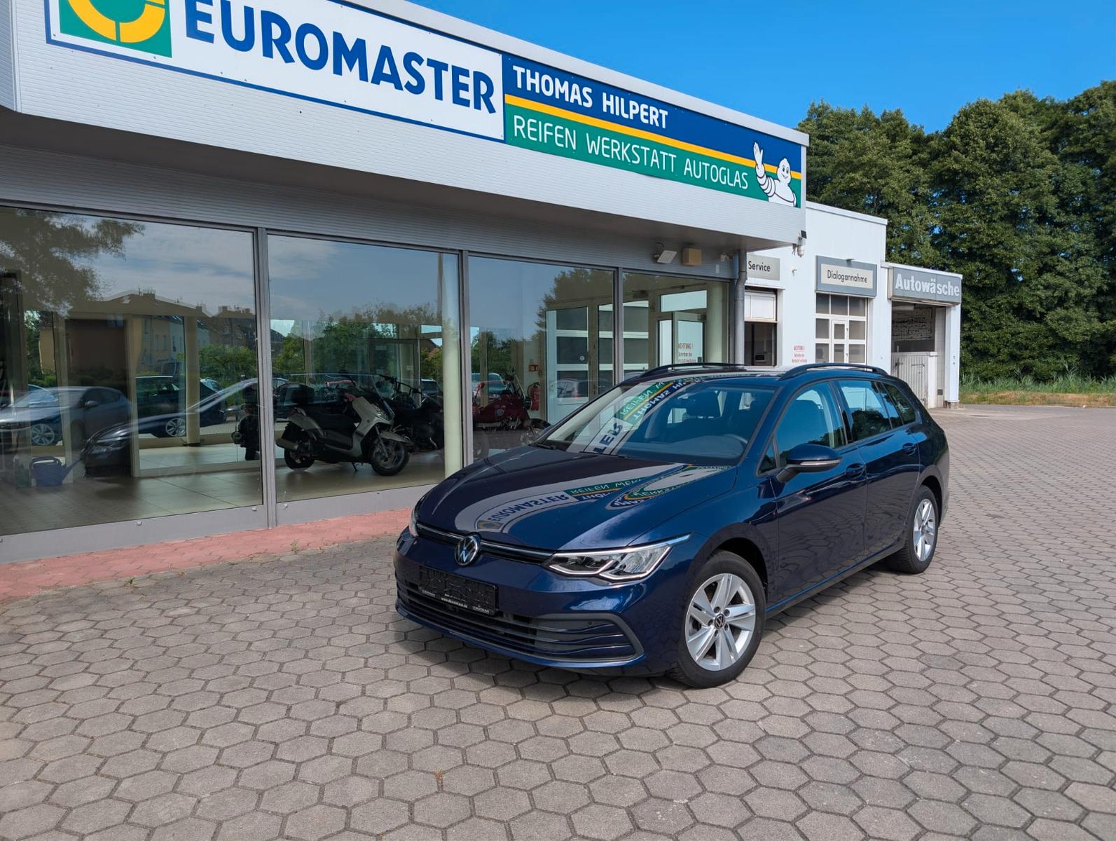 Volkswagen Golf VIII Variant Life