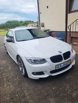 BMW 330d Cabrio M Sport Edition Standheizung Navi - BMW 330 aus 2011: 330d