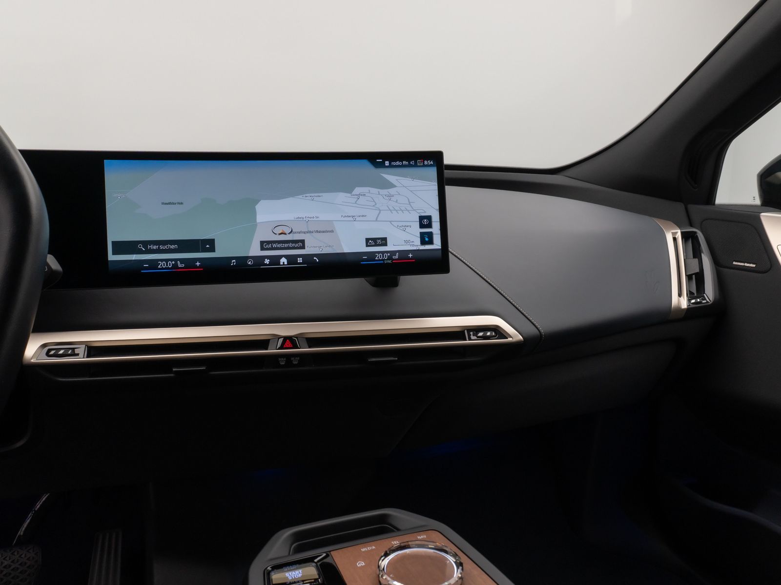 Fahrzeugabbildung BMW iX xD40  Sport 360° Laser HUD DAB H/K AHK 22Zoll