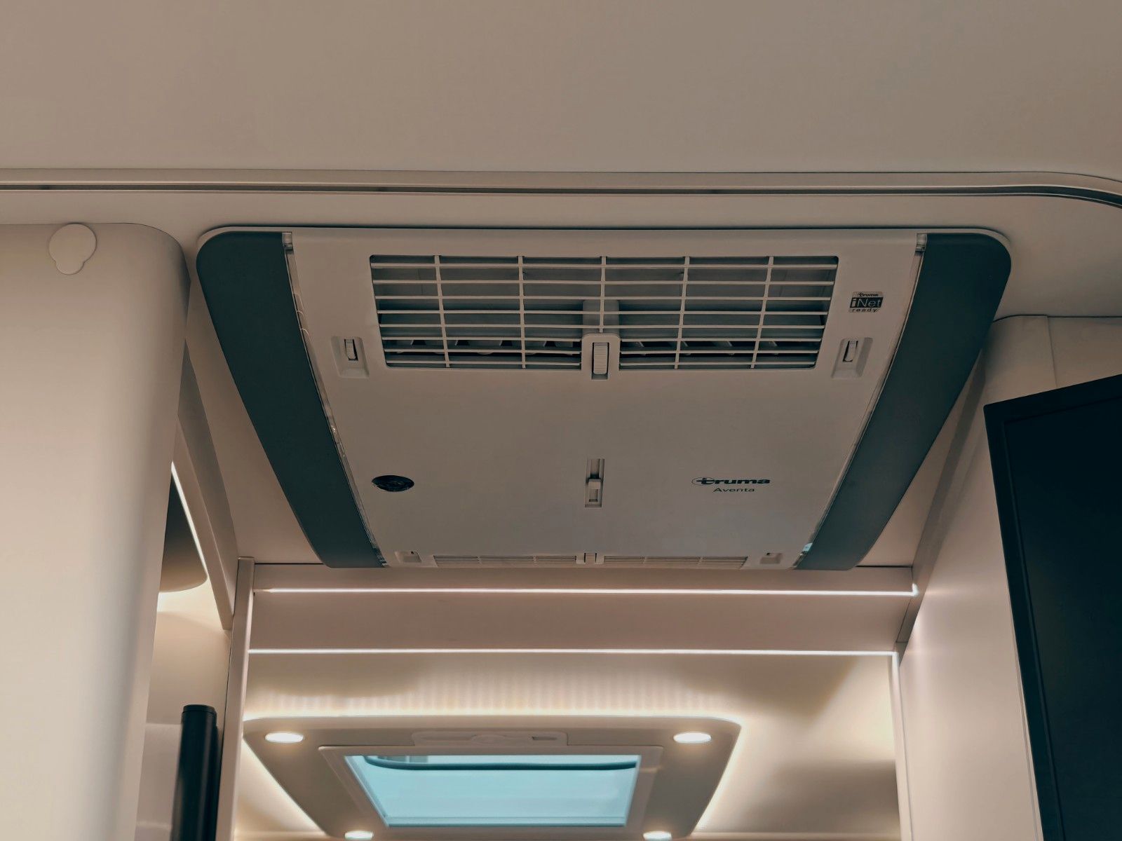 Fahrzeugabbildung HYMER / ERIBA / HYMERCAR B-KLASSE MC T 680 PREMIUM 2026 SOFORT LIEFERBAR