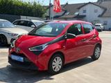 Toyota Aygo AYGO x/KLIMA/CARPLAY/NAVI/34000km /TÜV NEU - Toyota Aygo (X) bis 15.000 Euro