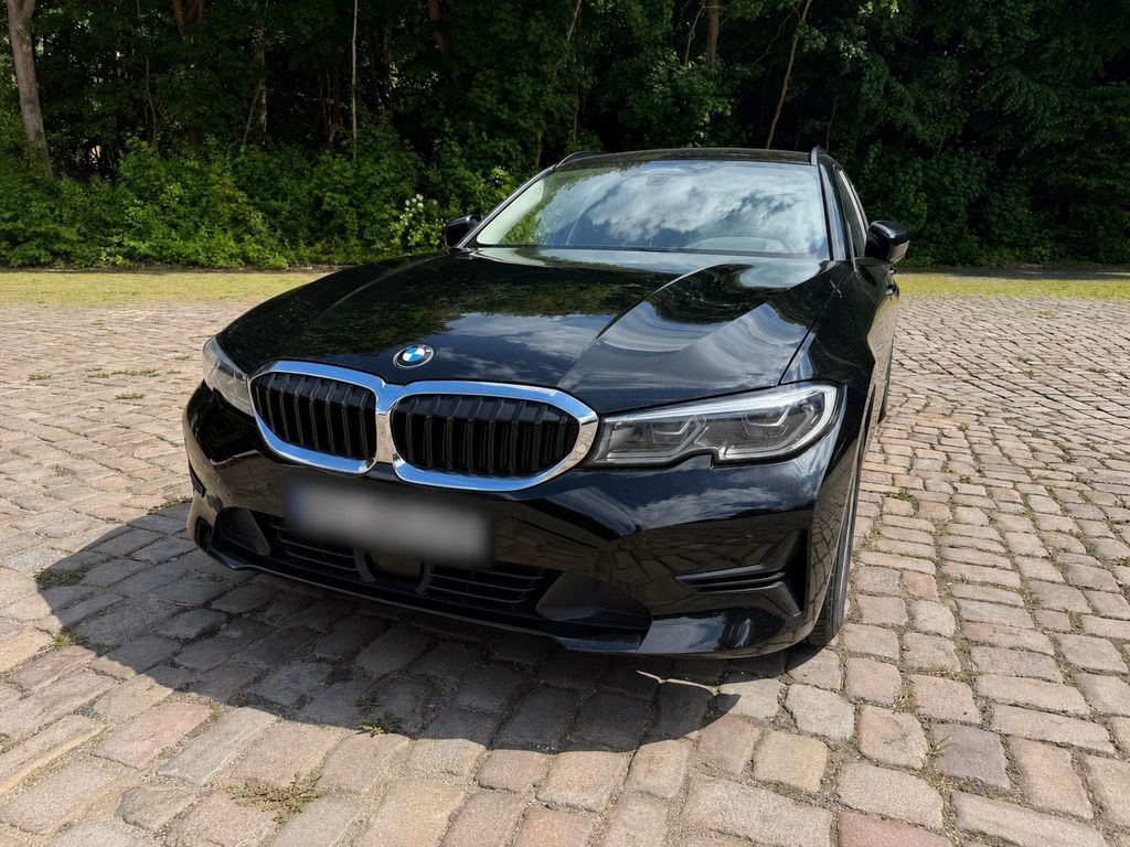 Image of BMW 320