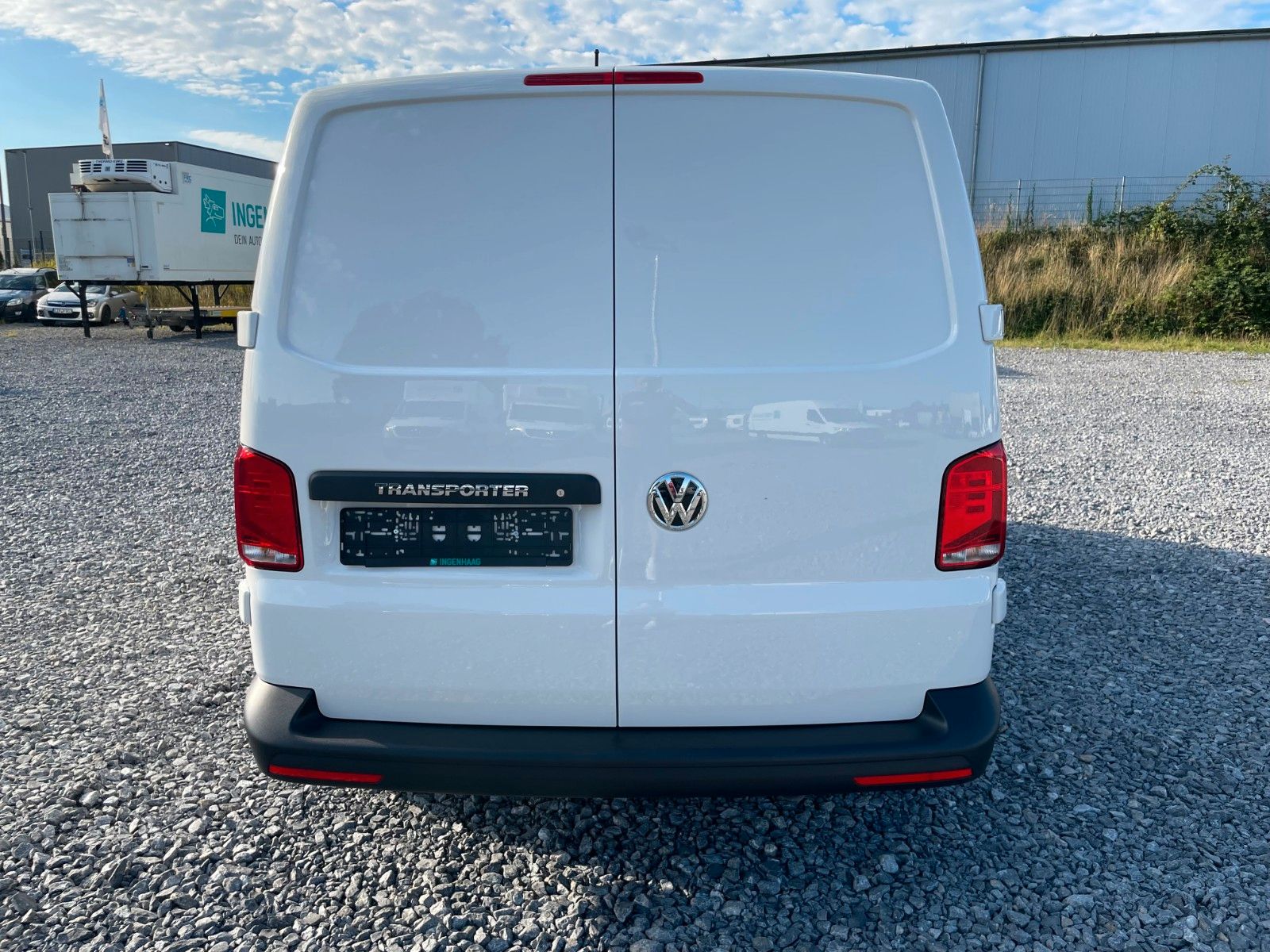 Fahrzeugabbildung Volkswagen T6.1  Transporter 2.0 TDI  Klima Flügeltüren