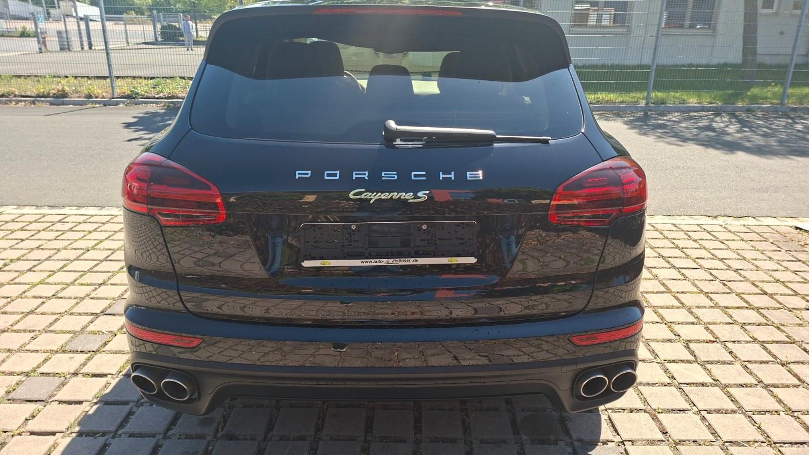Porsche Cayenne S E-Hybrid