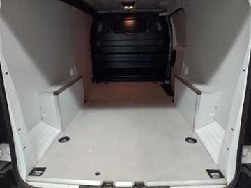 Fotografie des Opel Vivaro 2.0 BlueHDi 180 Lang S&S EAT8