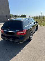 Mercedes-Benz E 63 AMG T-Modell - Mercedes-Benz E-Klasse: 63
