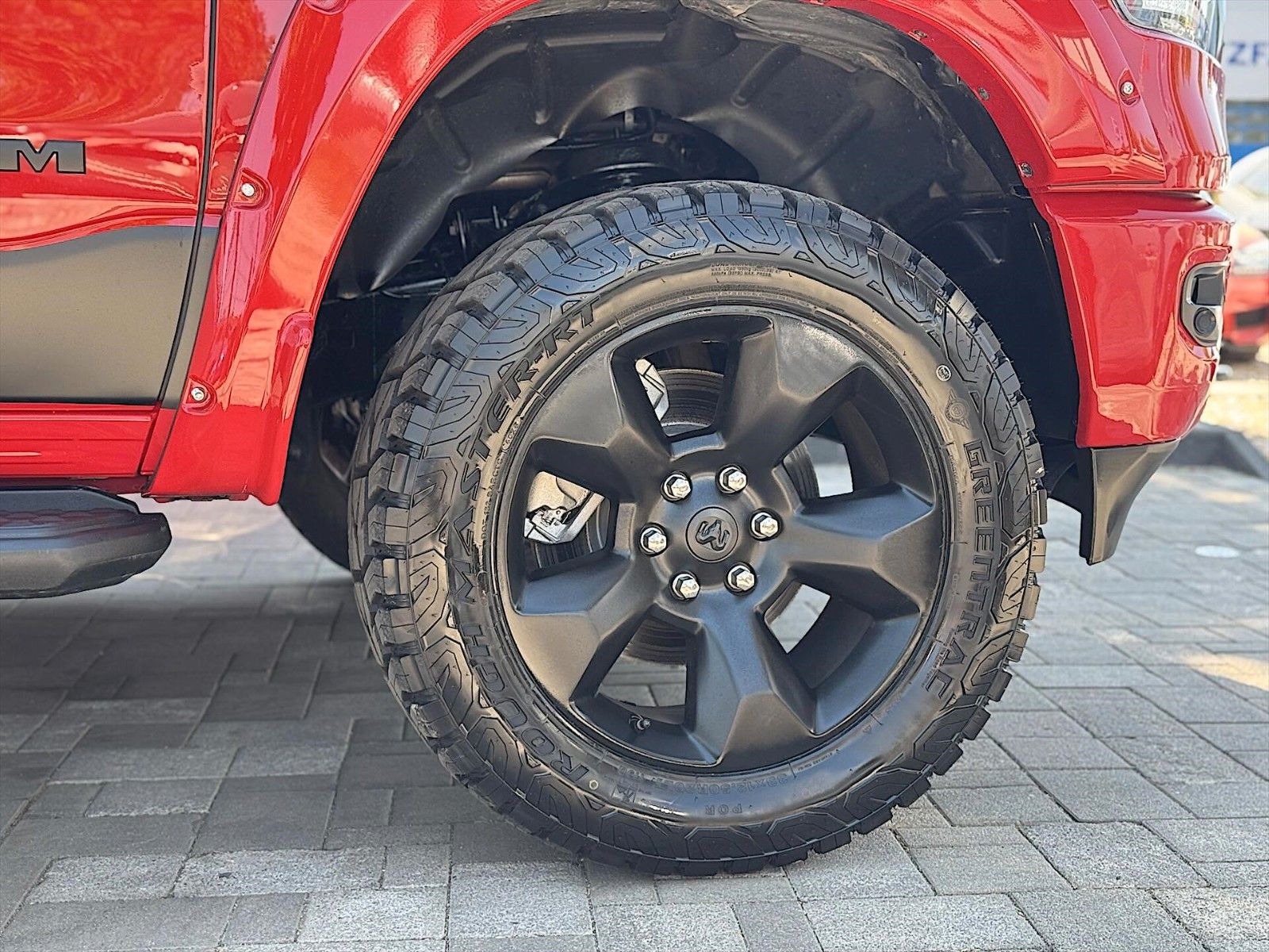 Fahrzeugabbildung Dodge RAM 5.7 V8 HEMI 4x4 Offroad BUILT TO SERVE *LED*