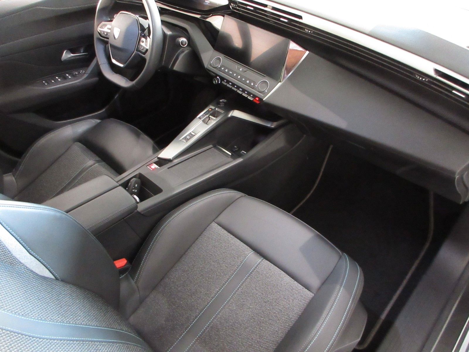 Fahrzeugabbildung Peugeot 308 SW Active Pack LED/NAVI/SHZ/PDC/AHK/ALU