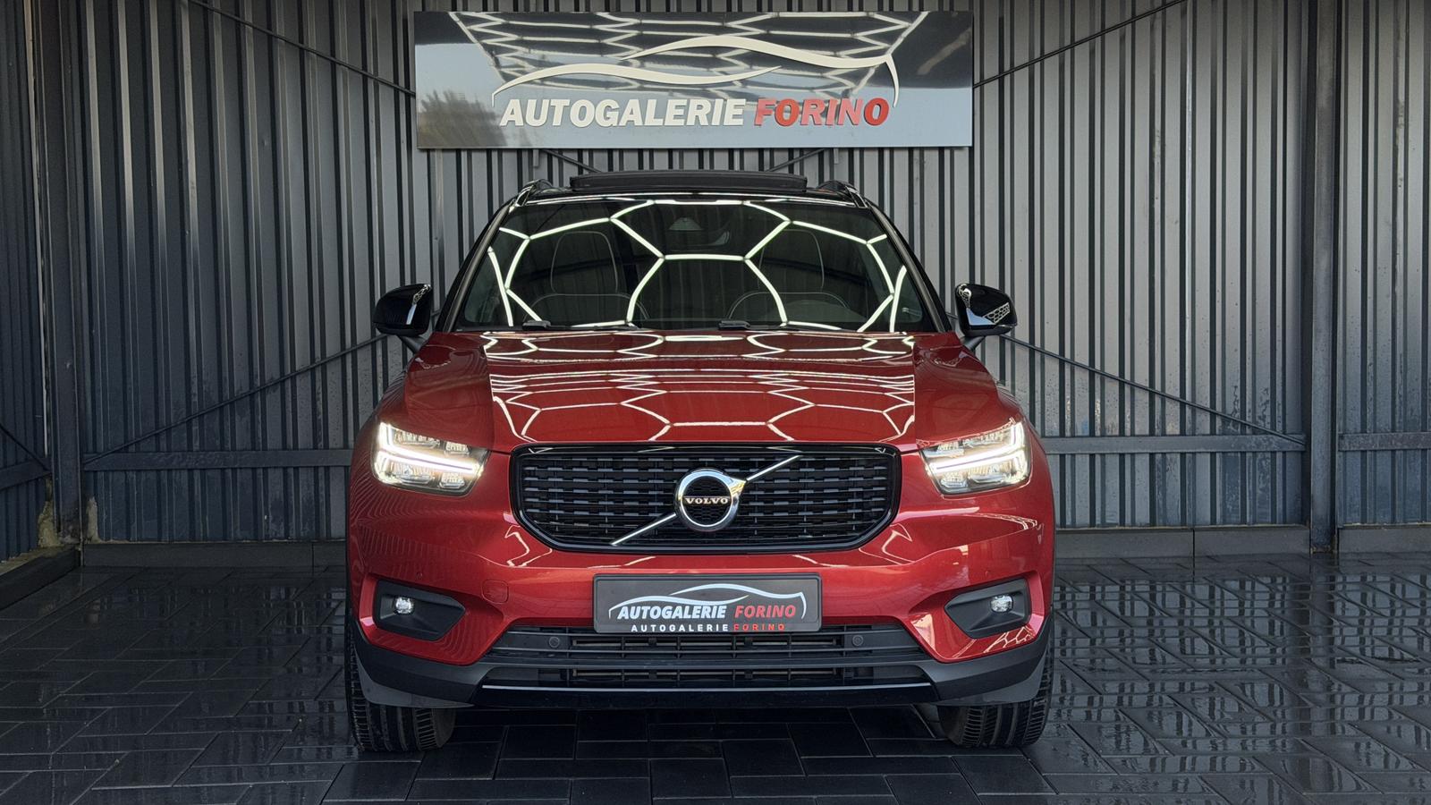 Volvo XC40 R Design 2WD*PANO*KAMERA*HARMAN-KARDON*LANE