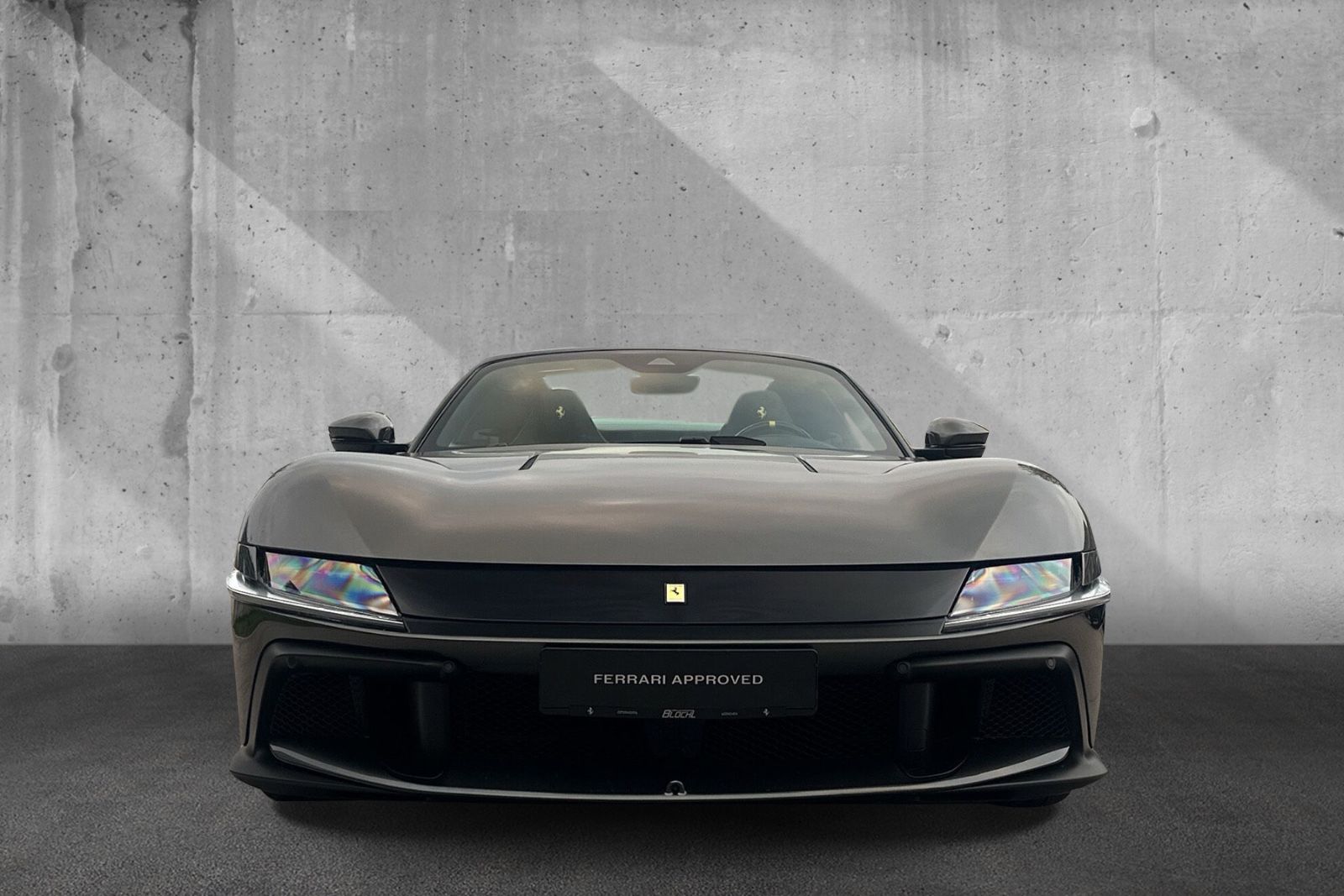 Fahrzeugabbildung Ferrari 12Cilindri Spider*Daytona*Carbon*LED*Lift*2026*