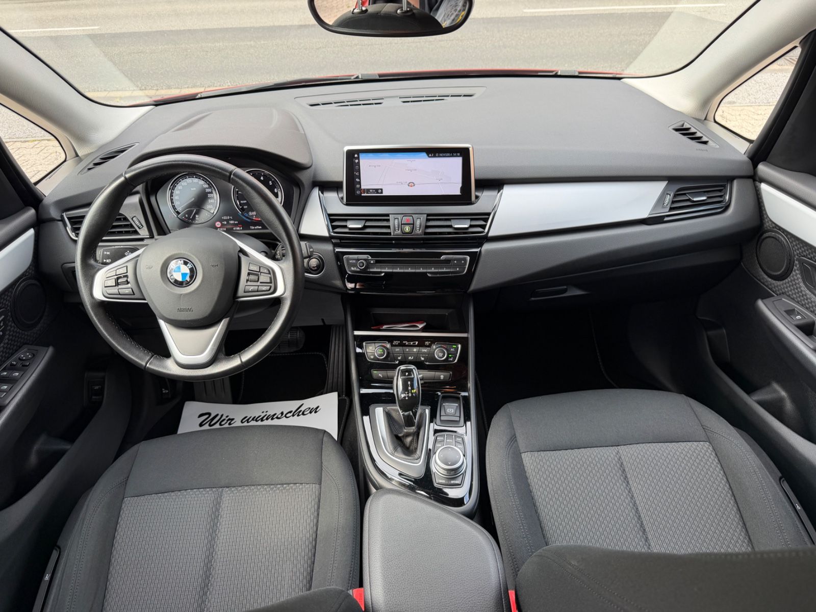 Fahrzeugabbildung BMW 220i Active Tourer NAVI AUTOMATIK LED 2-HAND