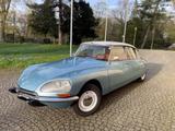 Citroën DS - blaue Citroën DS