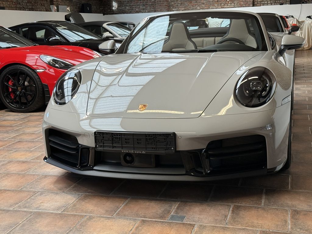 Image of Porsche 992