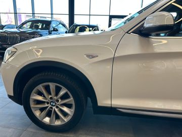 BMW X3 xDrive 35 d *Navi*xLine*Kamera*