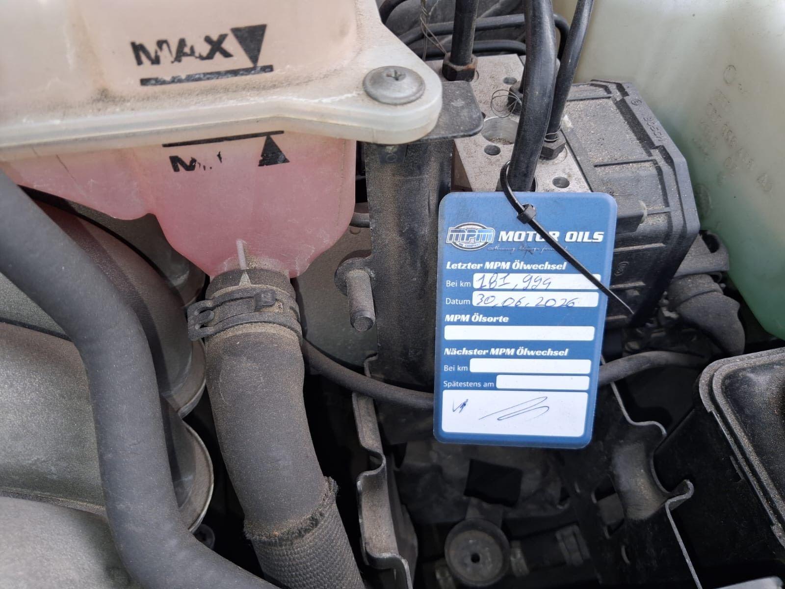 Audi A4 2004 — photo 11
