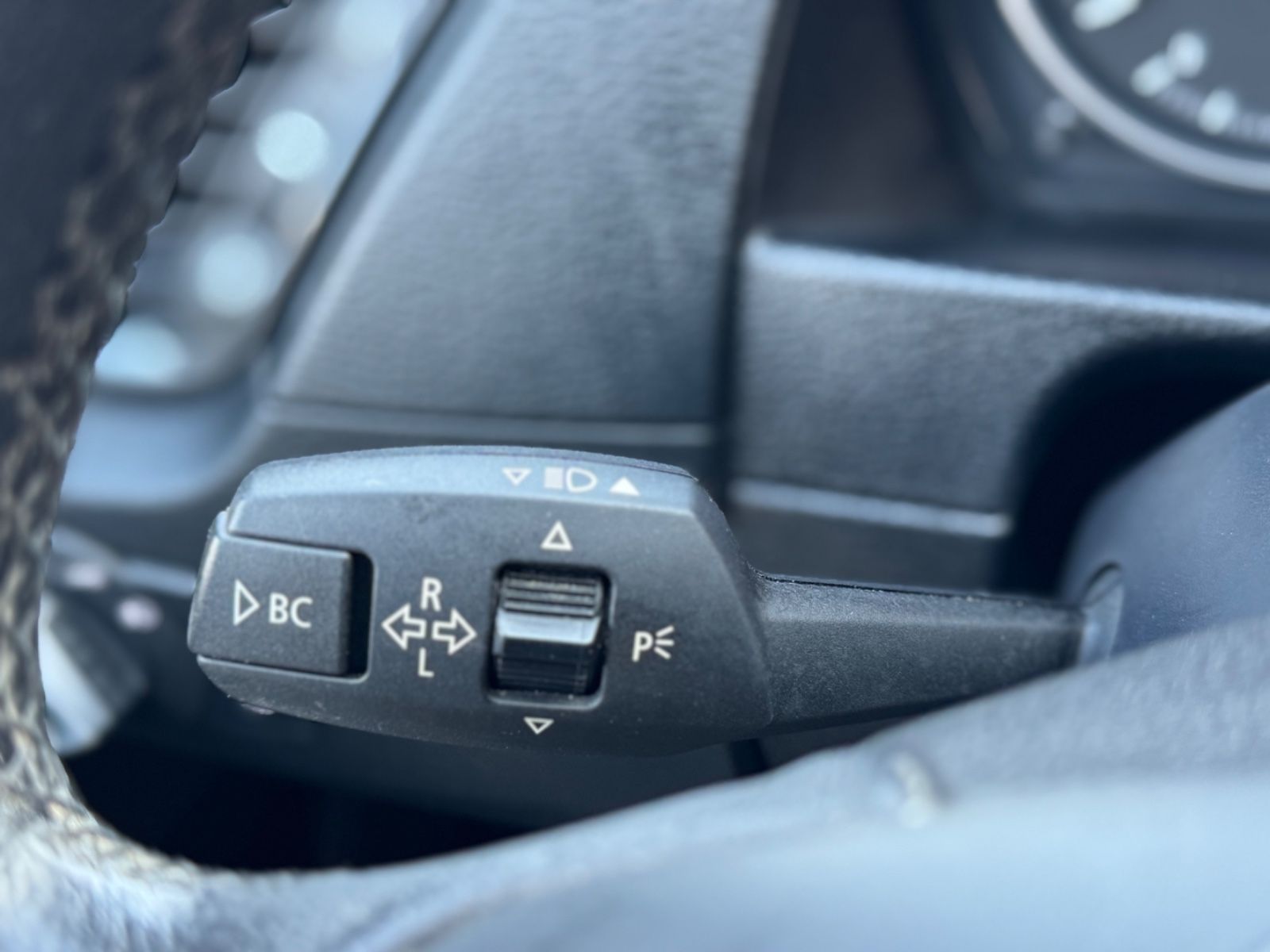 X1 18 i sDrive *Sitzheizung*Temp.*83tkm.*Xenon*