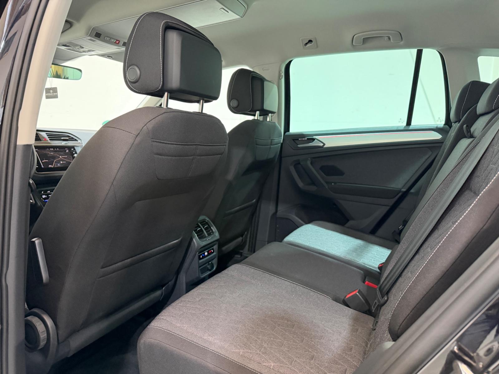Volkswagen Tiguan Move/IQ.DRIVE/KAM/AMBIENTE/SHZ+HINTEN/ACC