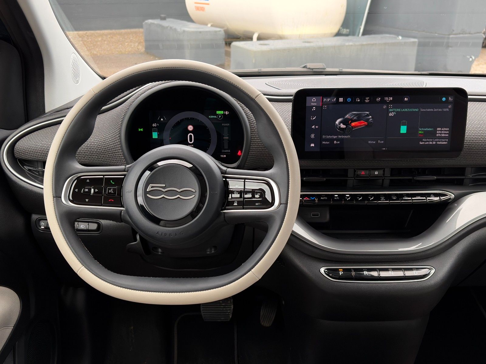 Fahrzeugabbildung Fiat 500e La Prima by Bocelli Leder CarPlay ACC CAM