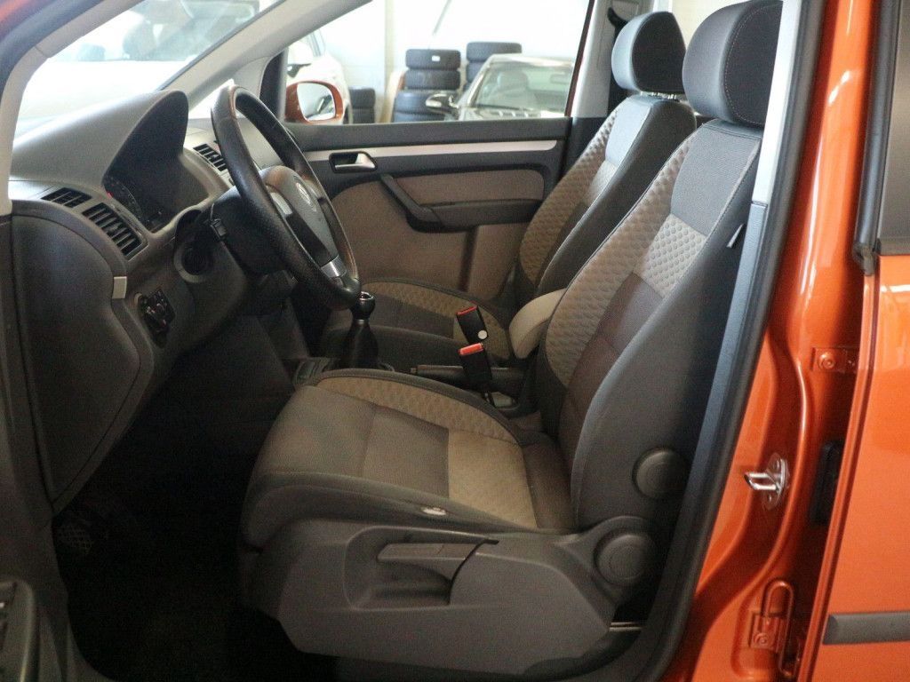 Fahrzeugabbildung Volkswagen Touran Cross 1.9 TDI Klimaautom Xenon PDC SHZ