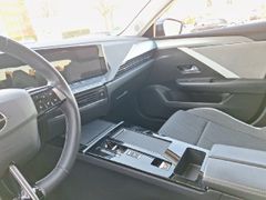 Fahrzeugabbildung Opel Astra L Edition Plug-in-Hybrid Navi, RFK, AGR