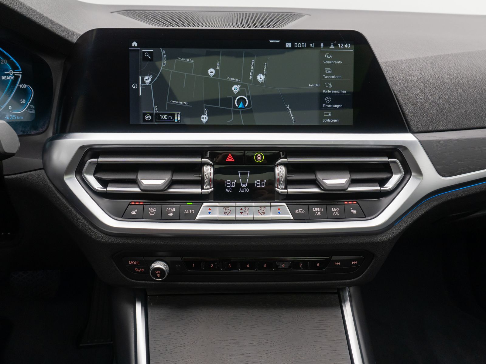 Fahrzeugabbildung BMW 320e xD Sport Line DAB Laser HUD HiFi Panorama