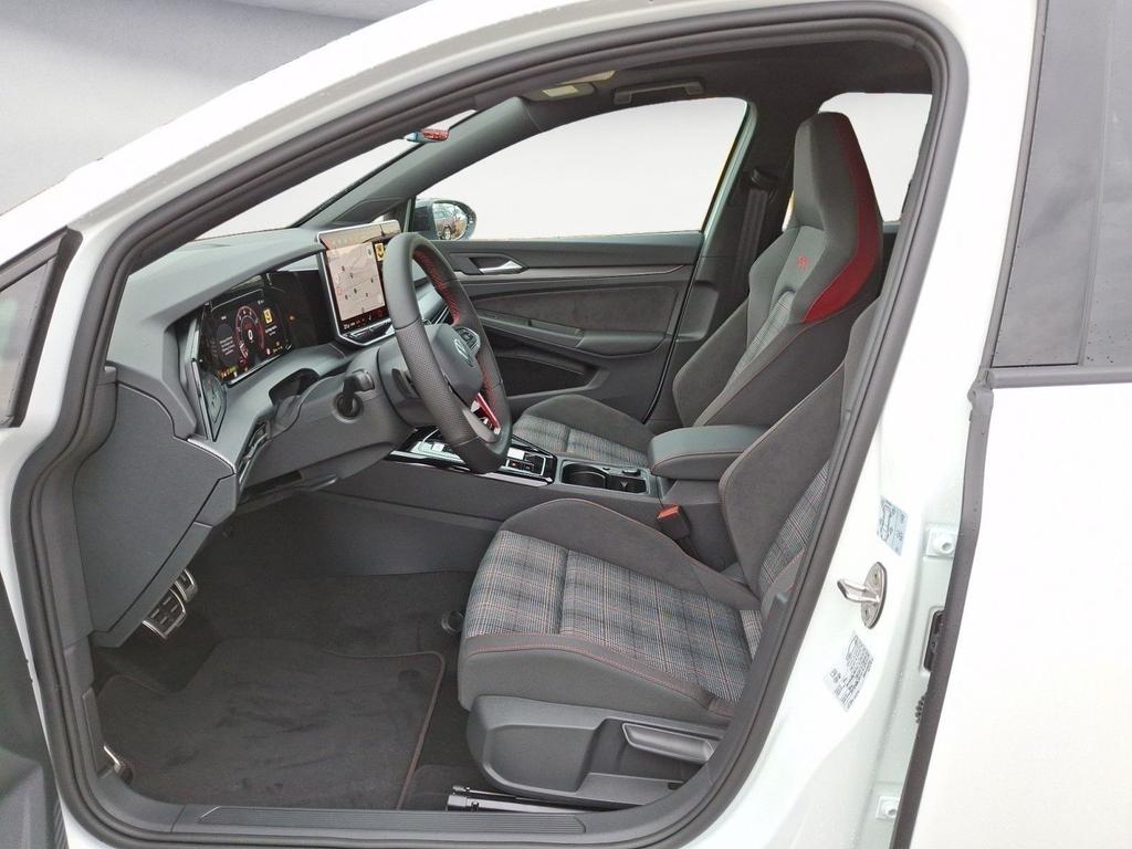 Volkswagen Golf 8