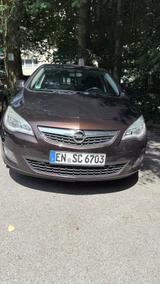Opel Astra 2.0 CDTI Edition Automatik Edition - Opel Astra aus 2012 mit Diesel-Antrieb: Limousine