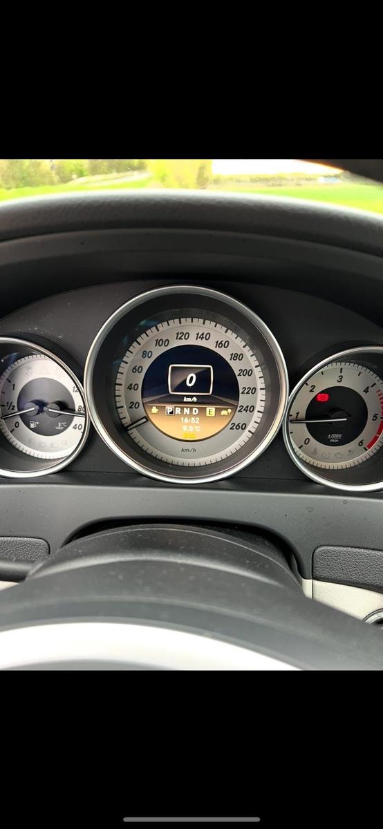 Mercedes-Benz C250 2011 — photo 12