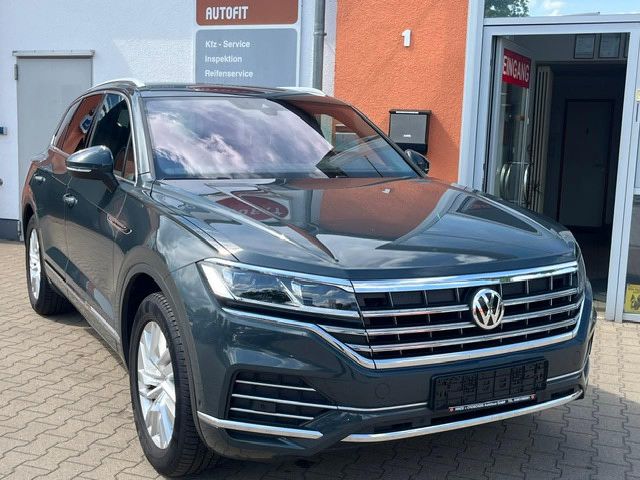 VW Touareg Atmosphere 4M SHZ AHK Leder Navi