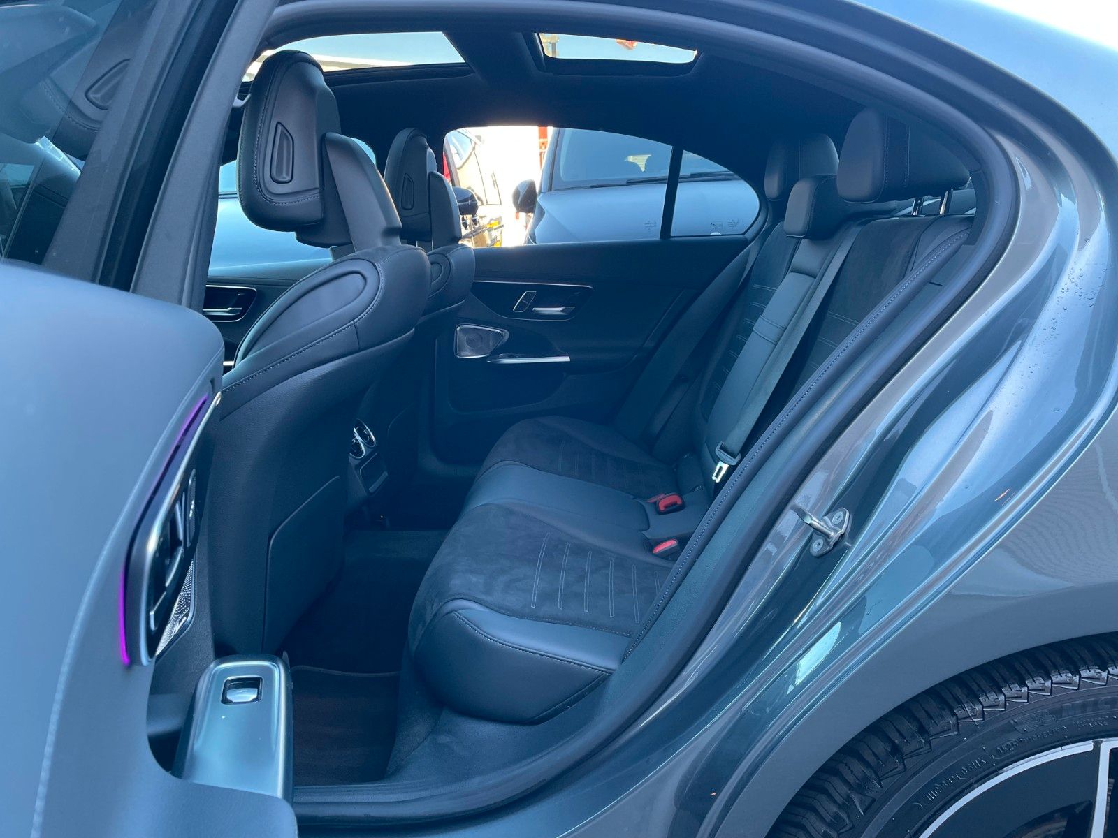 Fahrzeugabbildung Mercedes-Benz C 300 4M AMG Burm+Memory+Digital+Pano+360°+Distr