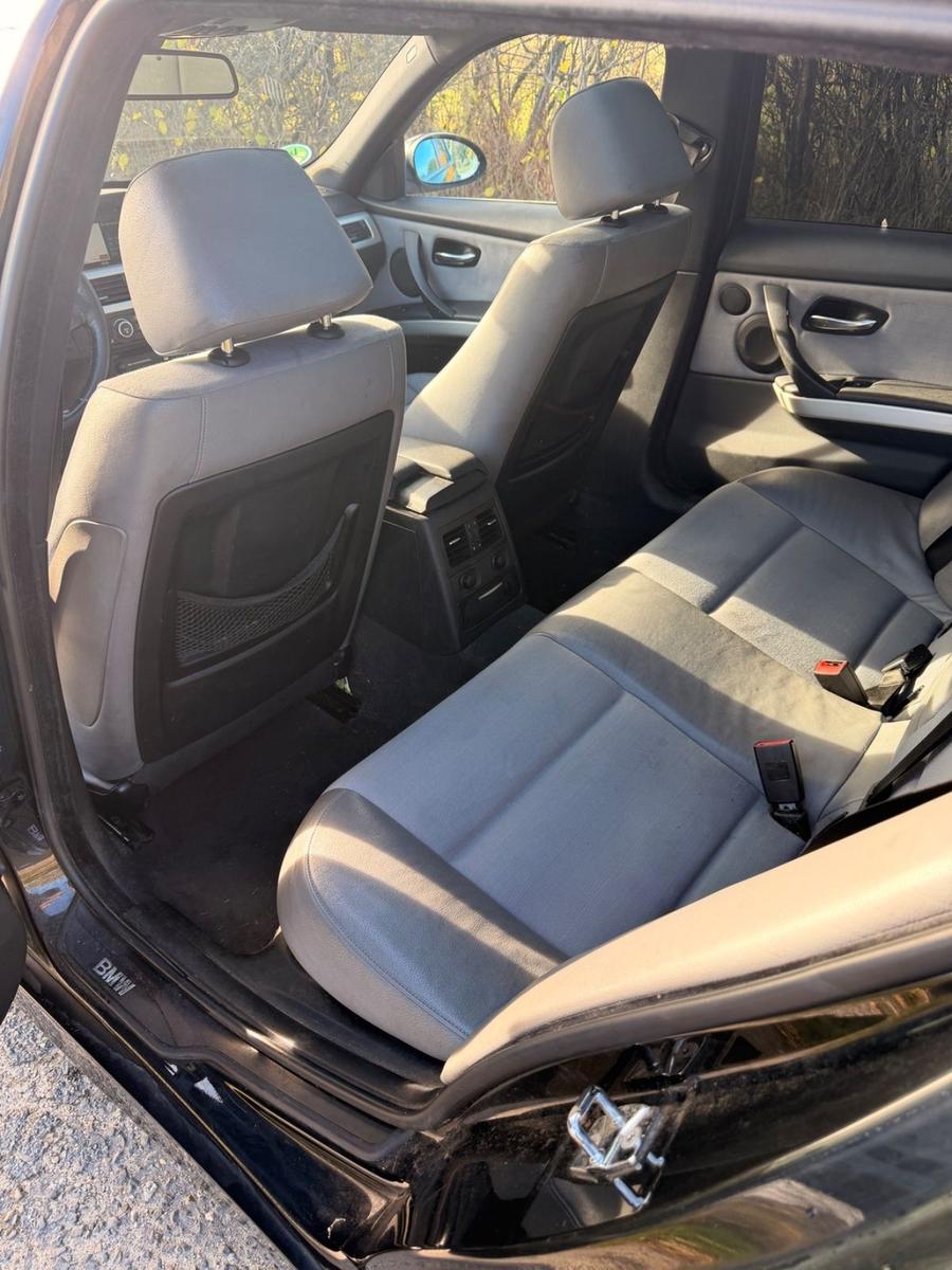 BMW 330 2007 — photo 10