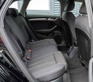 Fahrzeugabbildung Audi A3 Sportback 40 TFSI quattro |S-TRONIC|LED|AHK
