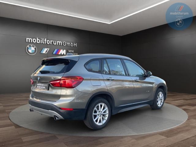 BMW X1 xDrive20i AHK LED DAB+ PDC Navi Parkassistent