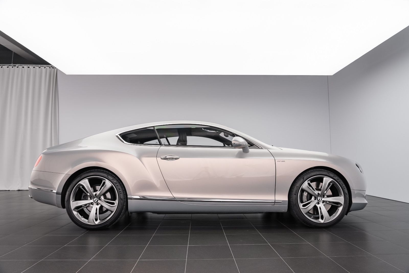 Fahrzeugabbildung Bentley Continental GT MULLINER/EXTREME SILVER