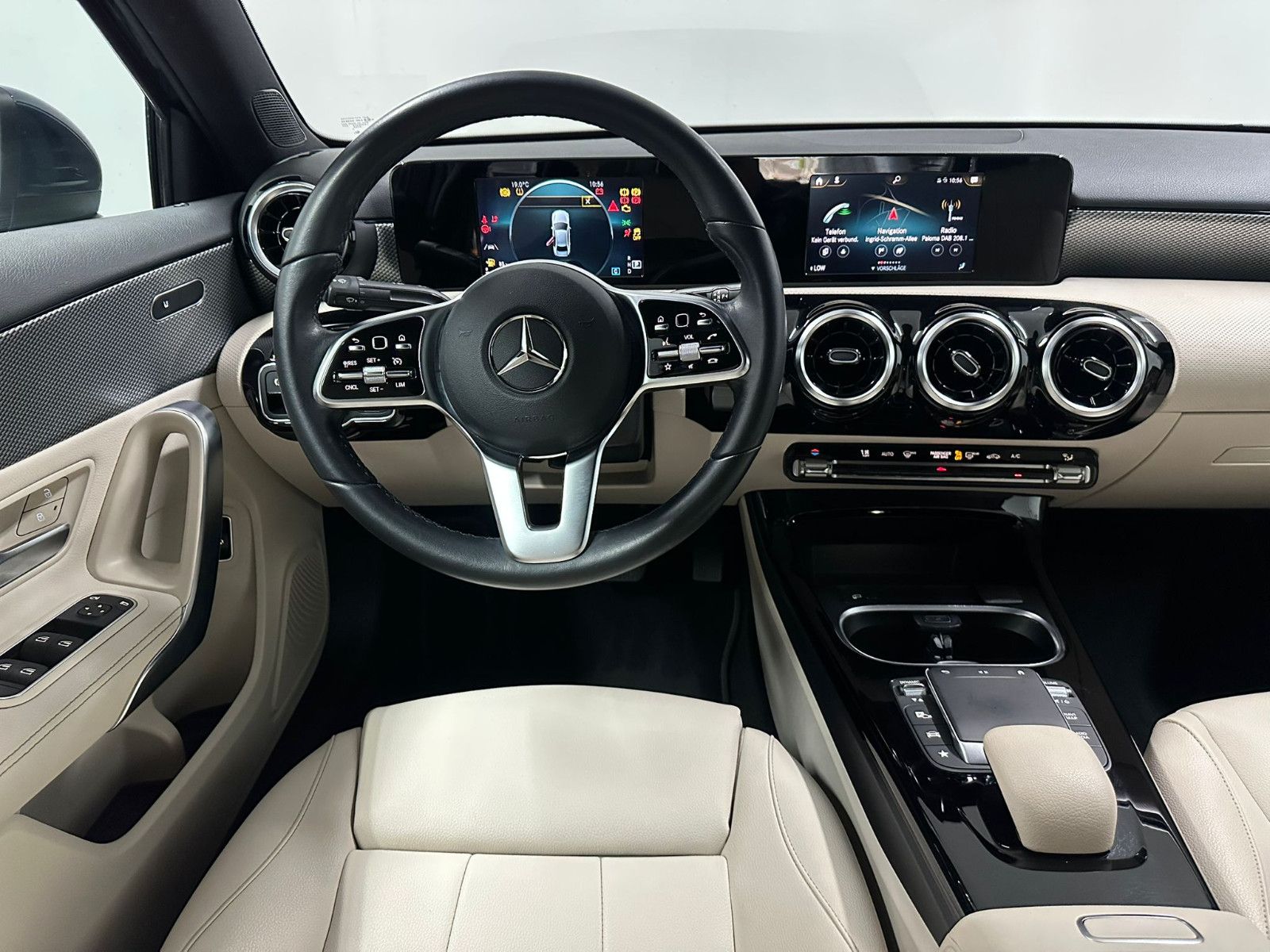 Fahrzeugabbildung Mercedes-Benz A 180 d Limousine *Progressive*NAVI*AHK*LEDER*