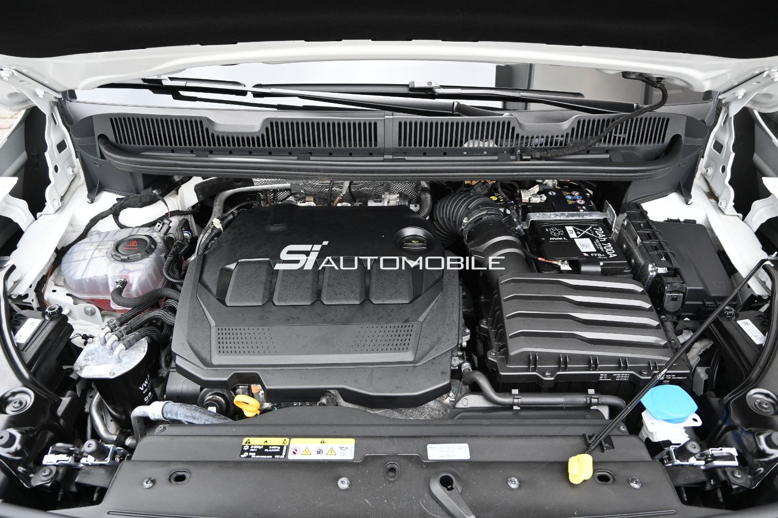 Fahrzeugabbildung Volkswagen Caddy Maxi 2.0 TDI DSG °ACC°AHK°LED°KAMERA°8FACH