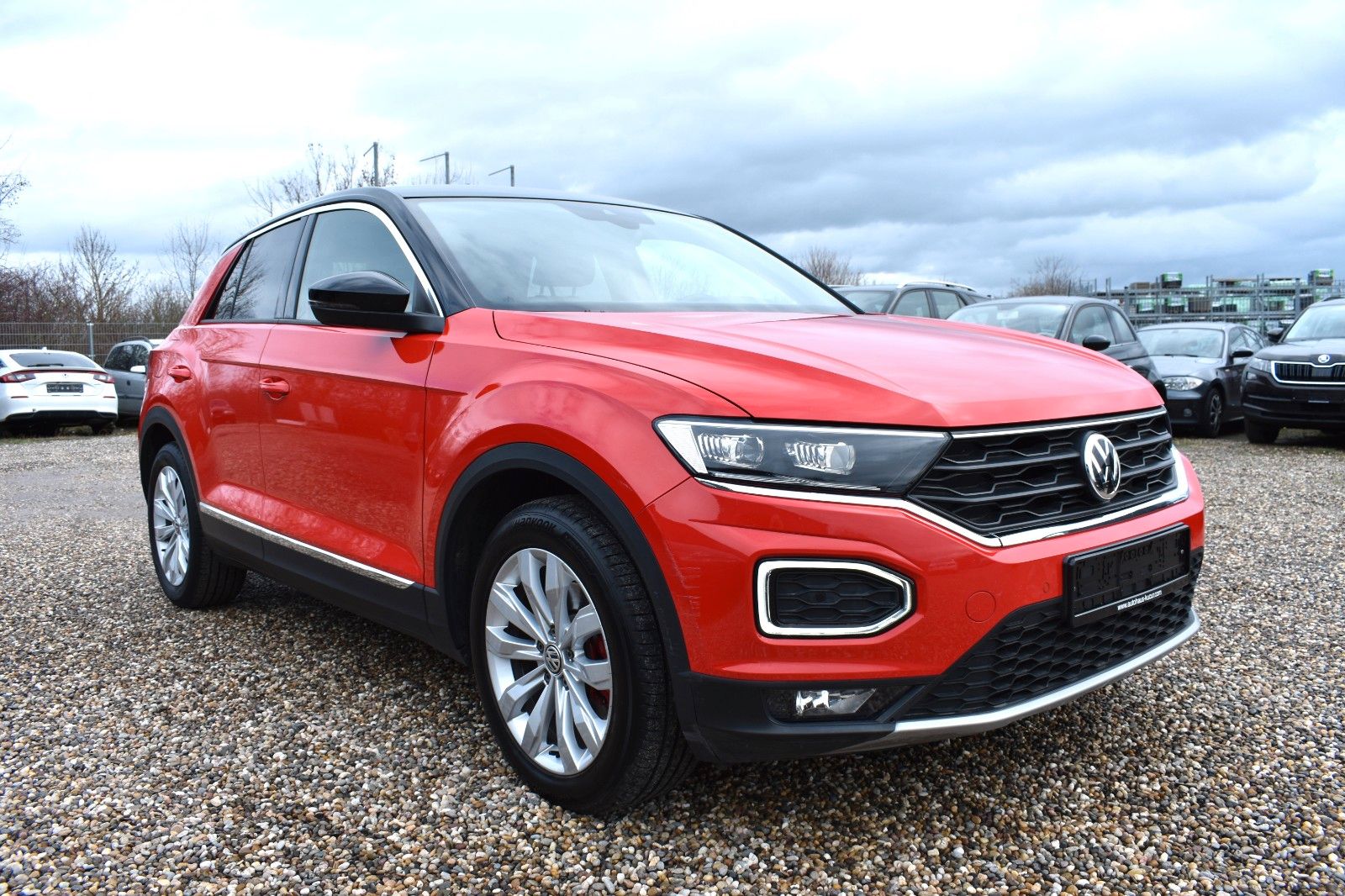 Fahrzeugabbildung Volkswagen T-Roc Sport 4Motion LED AHK Applecar Automatik