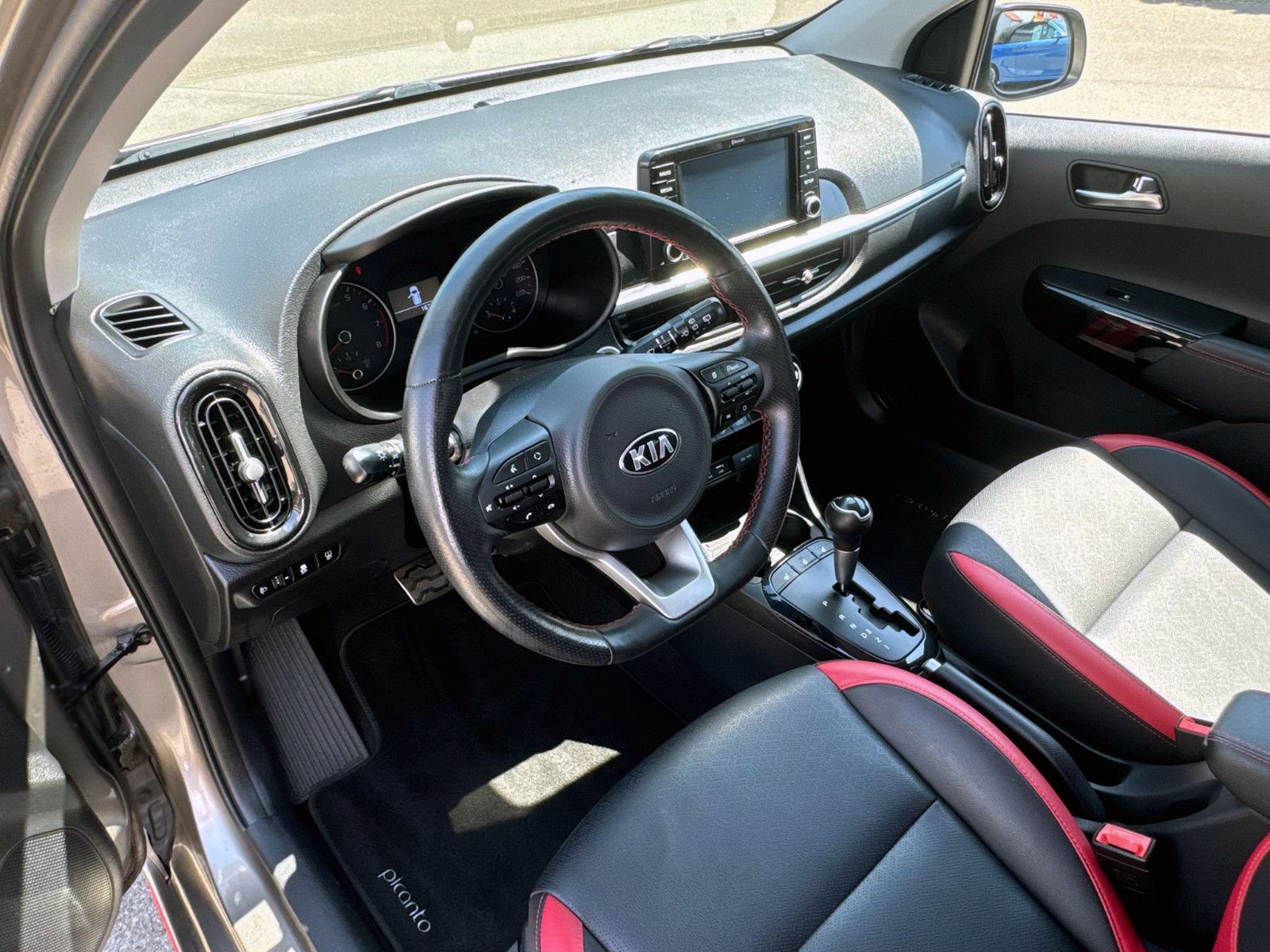 Fahrzeugabbildung Kia Picanto 1.2 GT-Line Auto. NAV KAM PDC LED TEMP