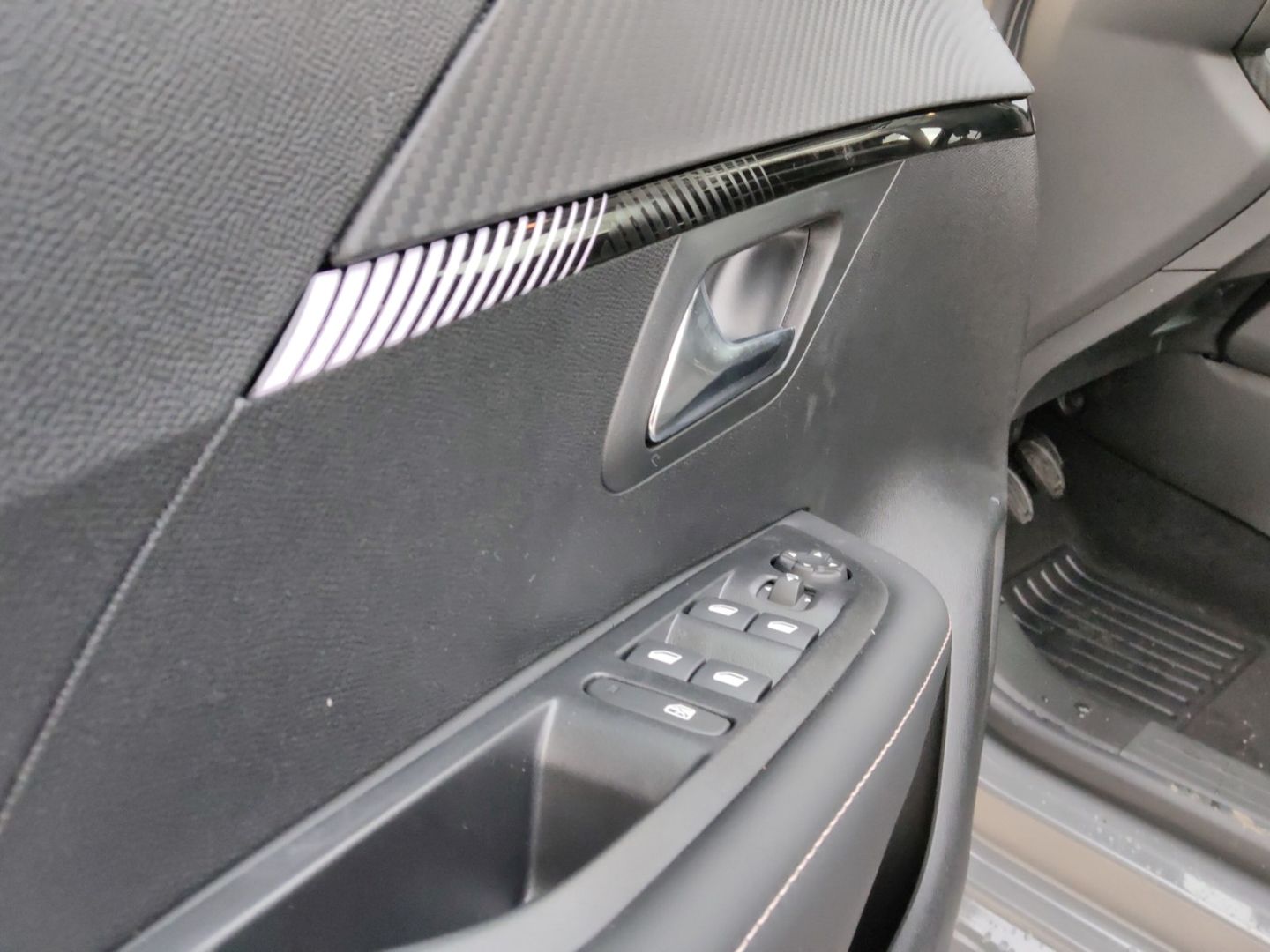 Peugeot 208 - Bild 22