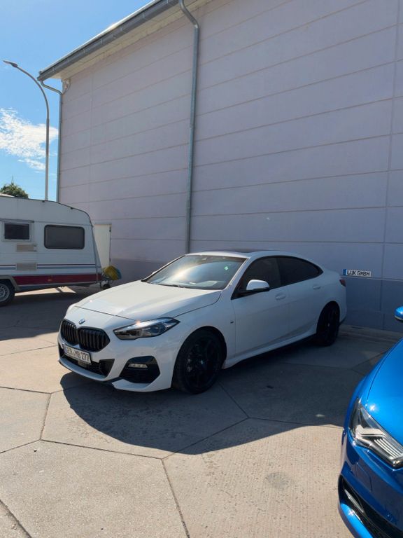 Image of BMW 218