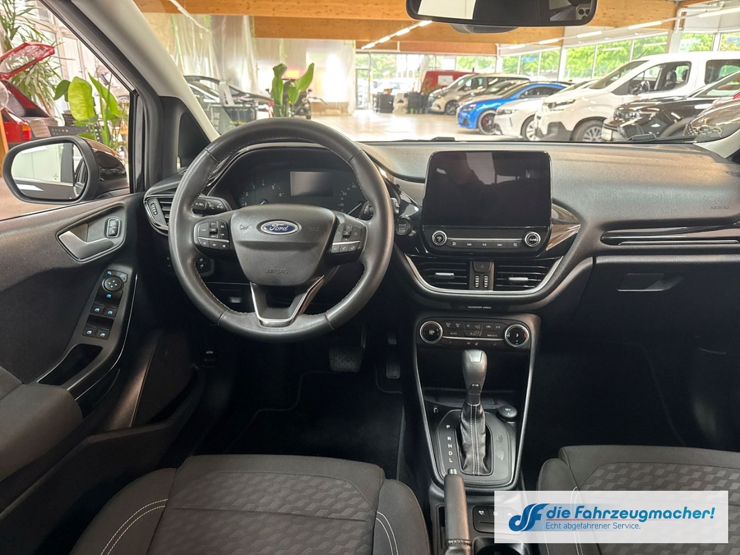Fahrzeugabbildung Ford Fiesta Titanium Navi LED Blendfreies Fernl. Kurv