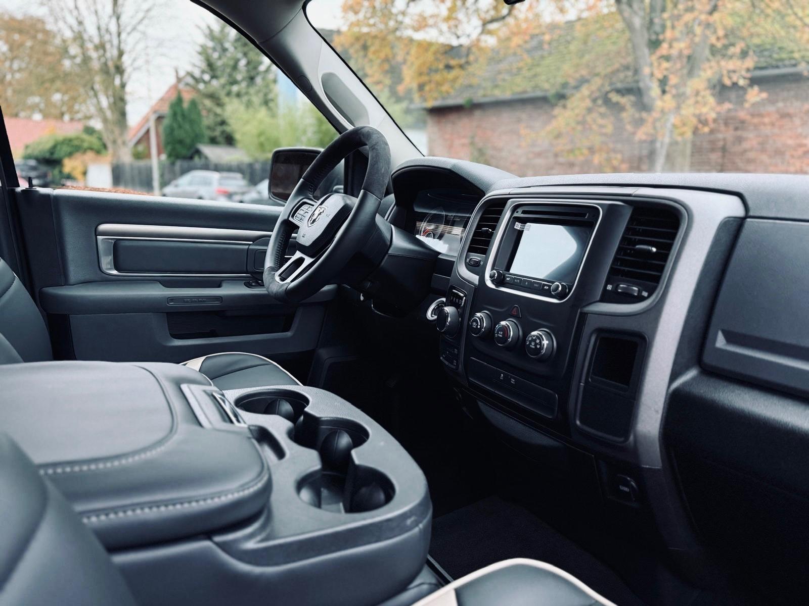 Dodge V8*5,7*4X4*AHK*NAVI*SPORT*OFFROAD*LIFT*GARANTIE