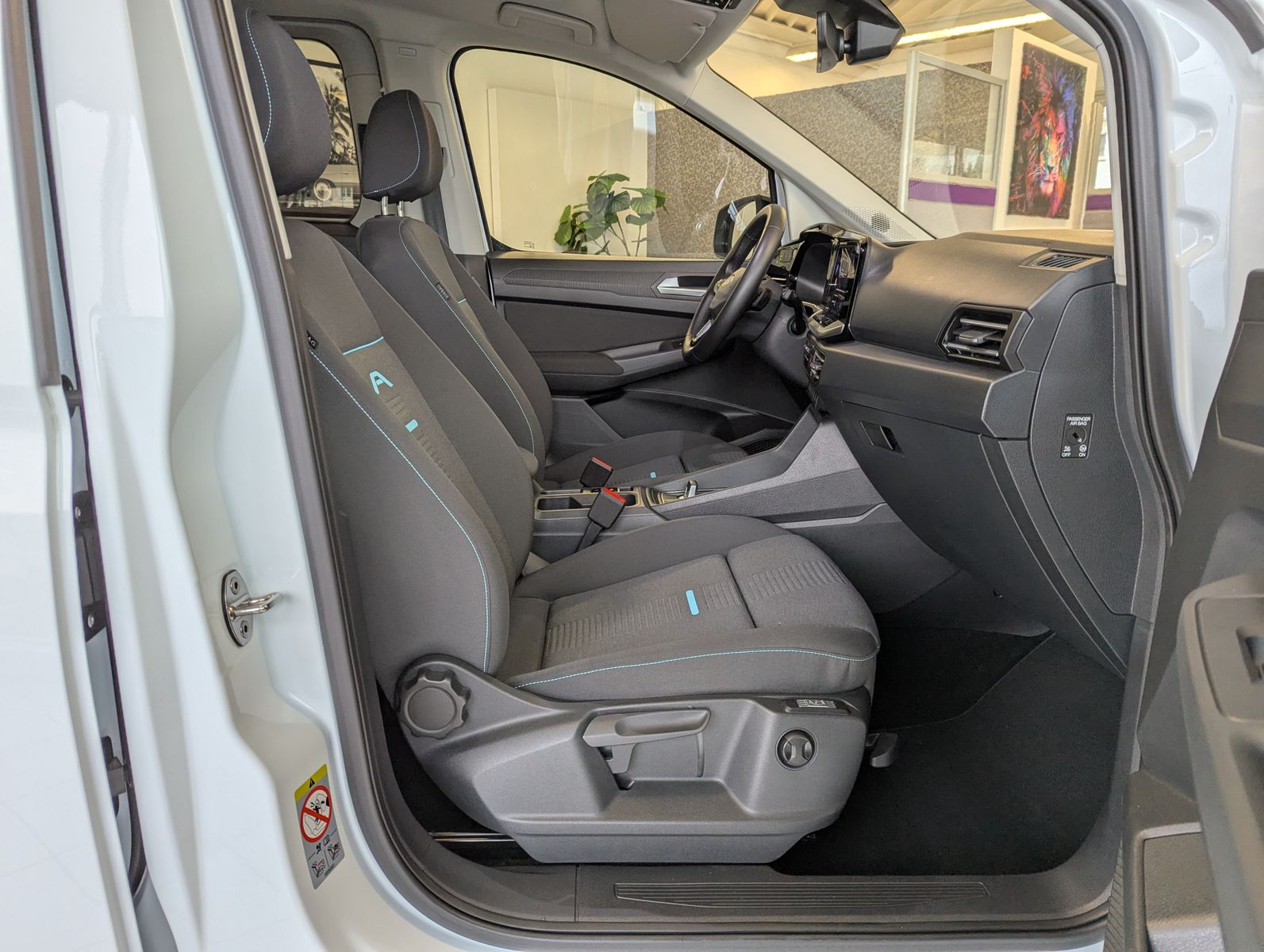FORD Tourneo Connect L2 Active 7-Sitz Bi-LED Pano AHK - Image 16