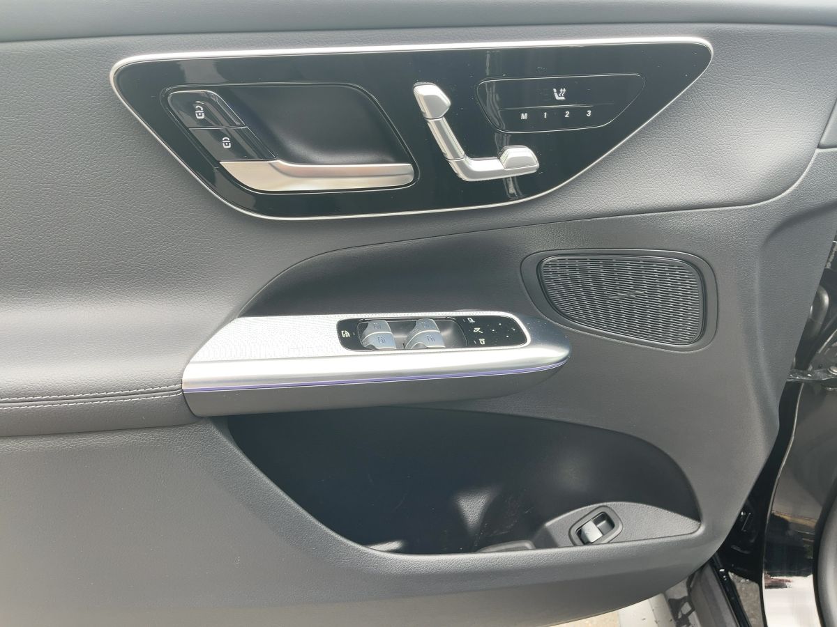 Fahrzeugabbildung Mercedes-Benz GLC 220 d 4M AMG/Night/360°/Digital-Light/AHK