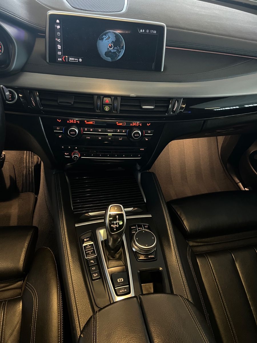 Fahrzeugabbildung BMW X6 xDrive 40 d M Sport Paket *Soft*Schiebedach*